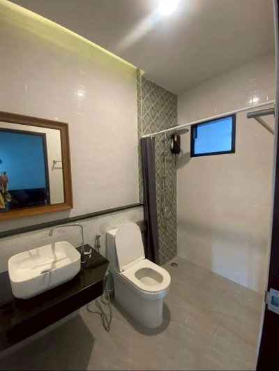 3R0246 ให้เช่าบ้านแฝดสองชั้น 1 ห้องนอน 1 ห้องน้ำ ราคา 25,000/เดือน โซนกมลา