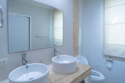 3R0247 อพาร์ทเม้นท์ 2 ห้องนอน 3 ห้องน้ำ ให้เช่าเดือนละ 55,000 บาท โซนกมลา