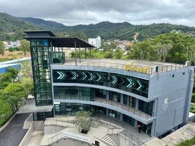 3R0250 คอนโดมิเนียม 1 ห้องนอน 1 ห้องน้ำ ให้เช่าเดือนละ 35,000 บาท โซนกมลา