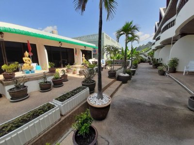 4R0047 House with common pool 3bedrooms 3bathrooms 50,000/month at patong have fully furnished (available on march 2024)