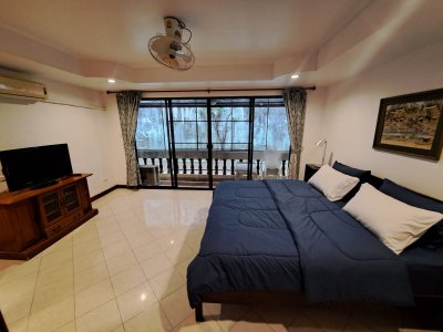 4R0047 House with common pool 3bedrooms 3bathrooms 50,000/month at patong have fully furnished (available on march 2024)