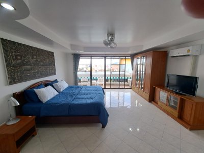 4R0047 House with common pool 3bedrooms 3bathrooms 50,000/month at patong have fully furnished (available on march 2024)