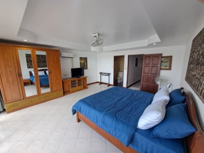 4R0047 House with common pool 3bedrooms 3bathrooms 50,000/month at patong have fully furnished (available on march 2024)