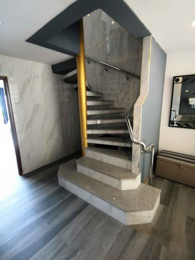 4R0076 This seaview townhouse 3 bedroom 4 bathroom 140,000/month at Patong