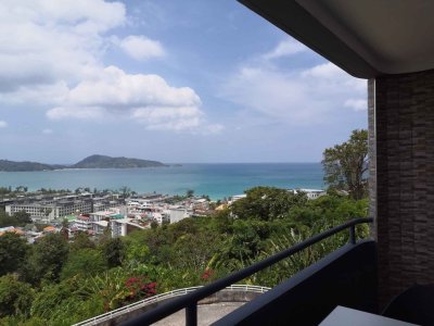 4R0076 This seaview townhouse 3 bedroom 4 bathroom 140,000/month at Patong
