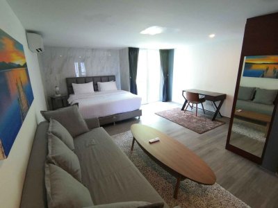 4R0076 This seaview townhouse 3 bedroom 4 bathroom 140,000/month at Patong