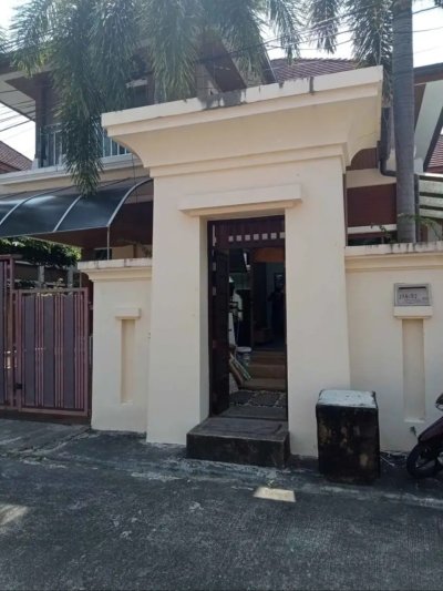 4R0155 Pool villa for rent 4bedrooms 3bathrooms 65,000/month at patong