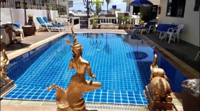 4R0157 House with common pool 3bedrooms 3bathrooms 35,000/month at patong