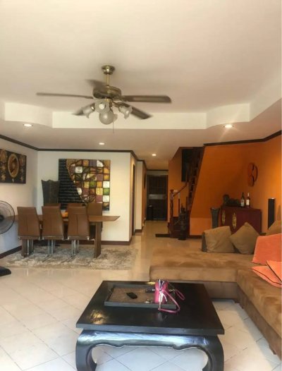 4R0157 House with common pool 3bedrooms 3bathrooms 35,000/month at patong