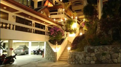 4R0157 House with common pool 3bedrooms 3bathrooms 35,000/month at patong
