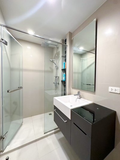4R0177 คอนโดมิเนียม ห้องสตูดิโอ ให้เช่าเดือนละ 26,000 บาท โซนป่าตอง