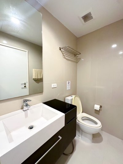 4R0177 คอนโดมิเนียม ห้องสตูดิโอ ให้เช่าเดือนละ 26,000 บาท โซนป่าตอง