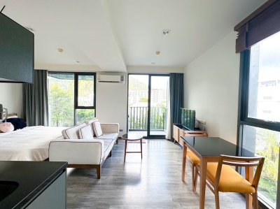 4R0177 คอนโดมิเนียม ห้องสตูดิโอ ให้เช่าเดือนละ 26,000 บาท โซนป่าตอง