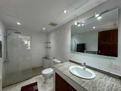 4R0186 Apartment for rent 2 bedroom 1 bathroom 35,000/month at patong 4R0186 Apartment for rent 2 bedroom 1 bathroom 35,000/month at patong