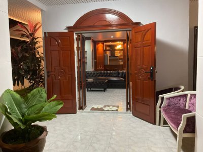 4R0196 ให้เช่าบ้านแฝดสองชั้น 3 ห้องนอน 2 ห้องน้ำ ราคา 40,000/เดือน โซนป่าตอง