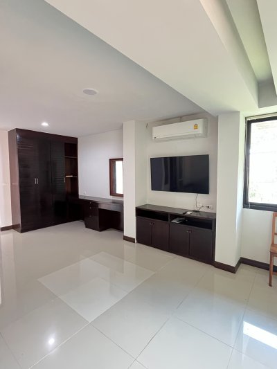 4R0198 ให้เช่าบ้านแฝดสองชั้น 3 ห้องนอน 3 ห้องน้ำ ราคา 35,000/เดือน โซนป่าตอง