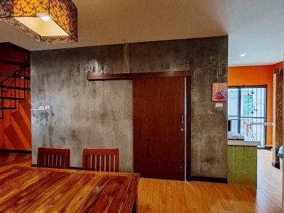 4R0199 ให้เช่าบ้านแฝดสองชั้น 2 ห้องนอน 1 ห้องน้ำ ราคา 25,000/เดือน โซนป่าตอง