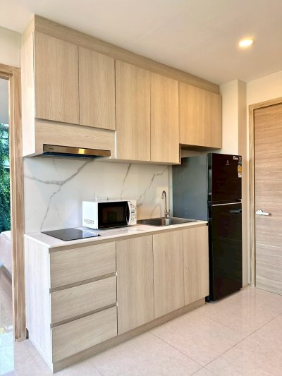 4R0200 คอนโดมิเนียม 1 ห้องนอน 1 ห้องน้ำ ให้เช่าเดือนละ 32,000 บาท โซนป่าตอง