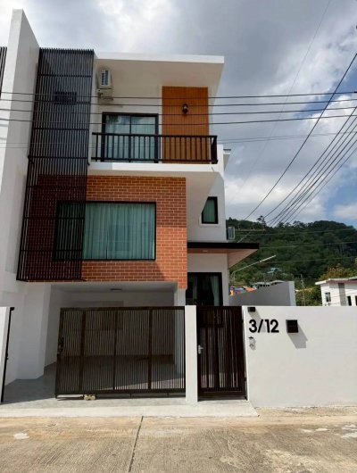4R0202 This house for rent 3 bedroom 3 bathroom 65,000/month at patong