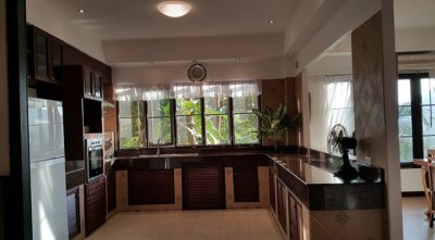 5R0651 House with common pool for rent 4 bedroom 5 bathroom 75,000/month at kathu