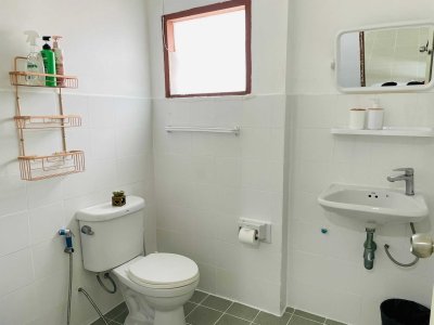 5R0726 ให้เช่าบ้านแฝดสองชั้น 2 ห้องนอน 2 ห้องน้ำ ราคา 25,000/เดือน โซนกะทู้ 5R0726 ให้เช่าบ้านแฝดสองชั้น 2 ห้องนอน 2 ห้องน้ำ ราคา 25,000/เดือน โซนกะทู้