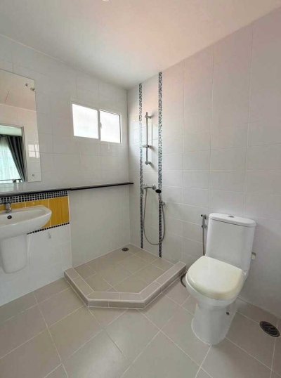 5R0755 ให้เช่าบ้านเดี่ยวสองชั้น 3 ห้องนอน 2 ห้องน้ำ ราคา 55,000/เดือน โซนกะทู้