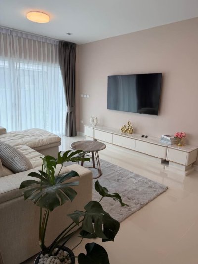 5R0766 This house for rent 4 bedroom 3 bathroom 70,000/month at kathu