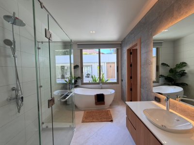 5R0773 Pool villa for rent 4 bedroom 6 bathroom 360,000/month at kathu