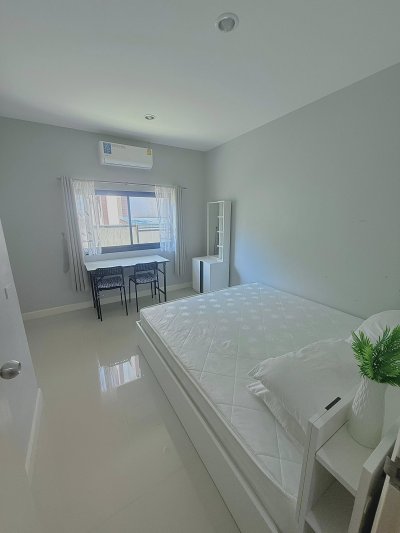 5R0796 ให้เช่าบ้านแฝดสองชั้น 2 ห้องนอน 2 ห้องน้ำ ราคา 28,000/เดือน โซนกะทู้