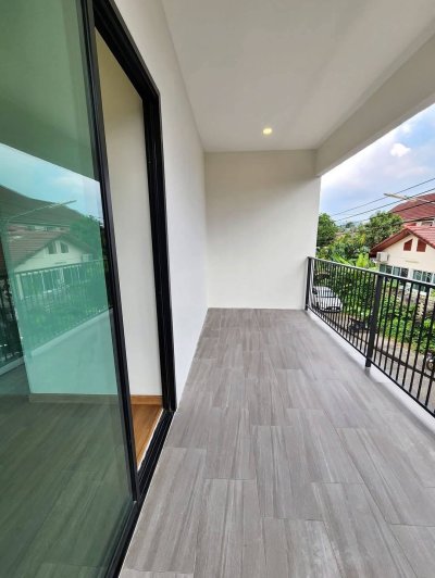 5S0259 This house for sale 8,990,000 baht 5 bedroom 3 bathroom located at kathu