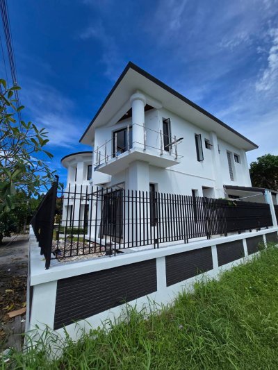 5S0260 This house for sale 12,900,000 baht 4 bedroom 3 bathroom located at kathu