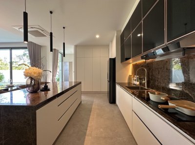 5S0285 ขายพูลวิลล่า ราคา 19,900,000 บาท 4 ห้องนอน 4 ห้องน้ำ โซนกะทู้ 5S0285 ขายพูลวิลล่า ราคา 19,900,000 บาท 4 ห้องนอน 4 ห้องน้ำ โซนกะทู้