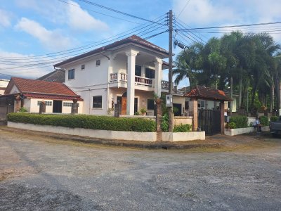 5S0296 This house for sale 8,500,000 baht 5 bedroom 4 bathroom at kathu