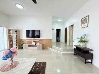 5S0297 This house for sale 5,900,000 baht 3 bedroom 2 bathroom at kathu