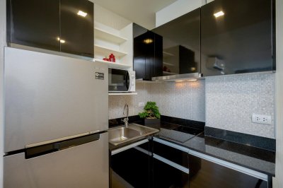 6R0035 The slpendid sea view Condominium 2 bedroom 1 bathroom 60,000month at kata