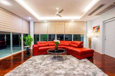 6R0043 This pool villa 5 bedroom 5 bathroom 100,000/month in Kata