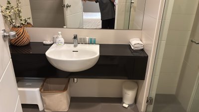 6R0044 คอนโดมิเนียม 2 ห้องนอน 2 ห้องน้ำ ให้เช่าเดือนละ 70,000 บาท โซนกะตะ