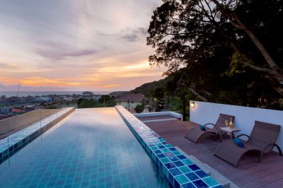 6R0070 Seaview Penthouses 2 ห้องนอน 1 ห้องน้ำ ให้เช่าเดือนละ 100,000 บาท โซนกะตะ