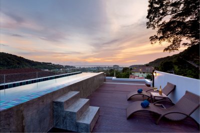 6R0070 Seaview Penthouses 2 ห้องนอน 1 ห้องน้ำ ให้เช่าเดือนละ 100,000 บาท โซนกะตะ