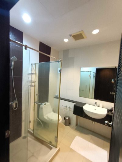 6R0132 คอนโดมิเนียม 2 ห้องนอน 2 ห้องน้ำ ให้เช่าเดือนละ 85,000 บาท โซนกะตะ