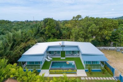 7R0004 House with common pool 2 bedroom 2 bathroom 45,000/month at rawai