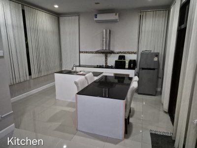 7R0032 House with common pool 2 bedroom 2 bathroom 40,000/month at Rawai