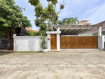 7R0110 This pool villa 3 bedroom 4 bathroom 80,000/month the house location at Rawai