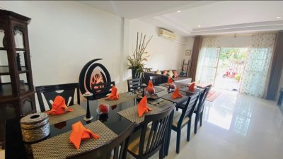 7R0131 ให้เช่าบ้านแฝดสองชั้น 2 ห้องนอน 2 ห้องน้ำ ราคา 30,000/เดือน โซนราไวย์ 7R0131 ให้เช่าบ้านแฝดสองชั้น 2 ห้องนอน 2 ห้องน้ำ ราคา 30,000/เดือน โซนราไวย์