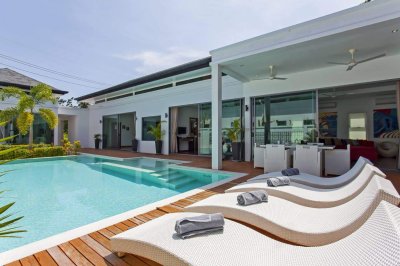 7R0154 This pool villa 4 bedroom 4 bathroom 160,000/month the house location at Rawai