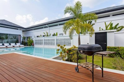 7R0154 This pool villa 4 bedroom 4 bathroom 160,000/month the house location at Rawai