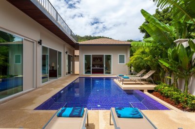 7R0428 ให้เช่า pool villa 5 ห้องนอน 4 ห้องน้ำ ราคา 95,000/เดือน โซนราไวย์