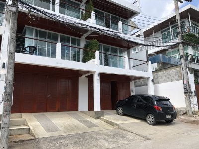 7R0458 Townhouse with common pool for rent 4bedrooms 5bathrooms 75,000/month at rawai