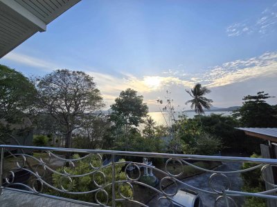 7R0588 ให้เช่าบ้านพร้อมสระว่ายน้ำส่วนกลาง 2ห้องนอน 2ห้องน้ำ ราคา 39,000/เดือน โซนราไวย์