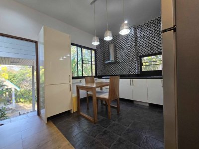 7R0588 ให้เช่าบ้านพร้อมสระว่ายน้ำส่วนกลาง 2ห้องนอน 2ห้องน้ำ ราคา 39,000/เดือน โซนราไวย์